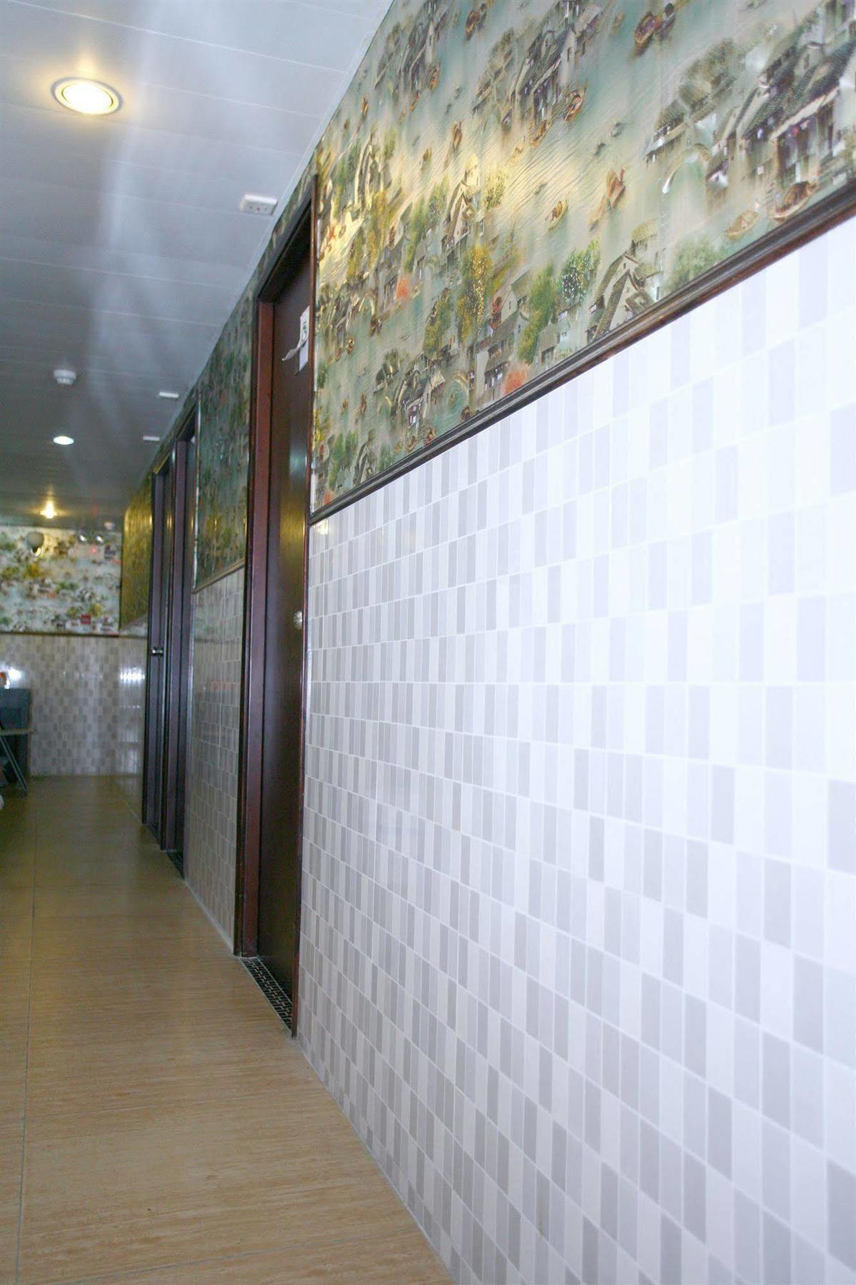 H K Commercial Inn Цзюлун Экстерьер фото